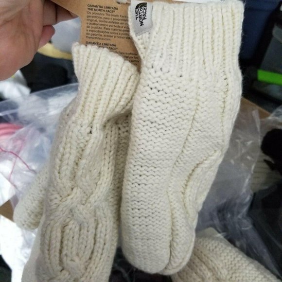The North Face Accessories - SOLD. The North Face  Cable Minna Mitt Fleece Lin